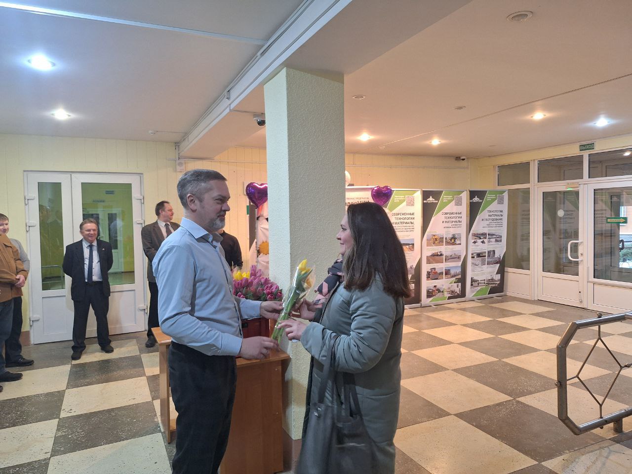 pozdravlenie-s-8-marta-ot-muzh_5