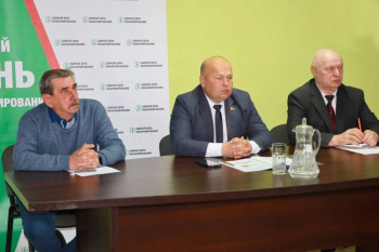 Председатель Березинского райисполкома Андрей Соколовский провел встречу с коллективом производственного участка «Мадикор» государственного предприятия «БелдорНИИ»